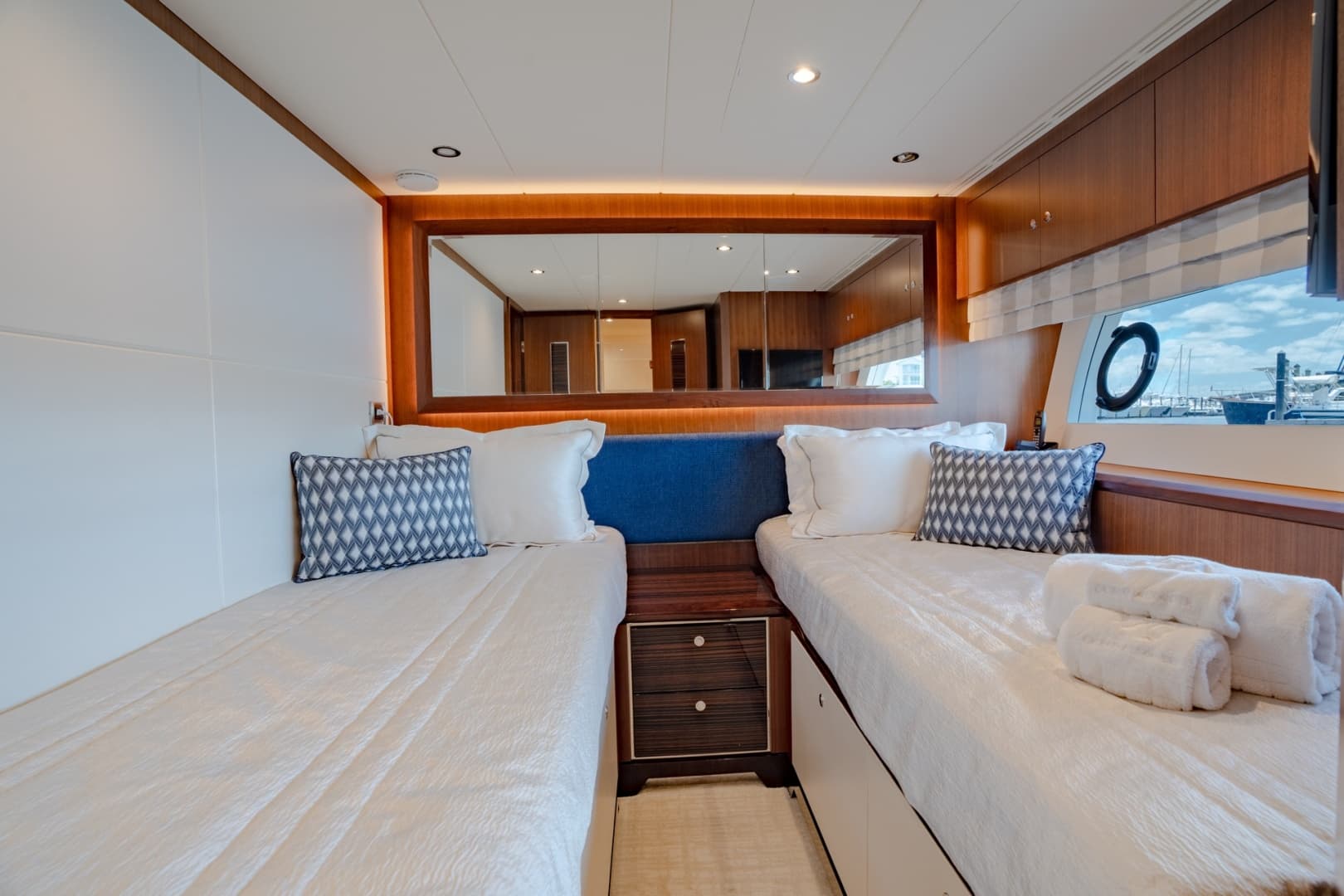 2019 Ocean Alexander 100 Motoryacht