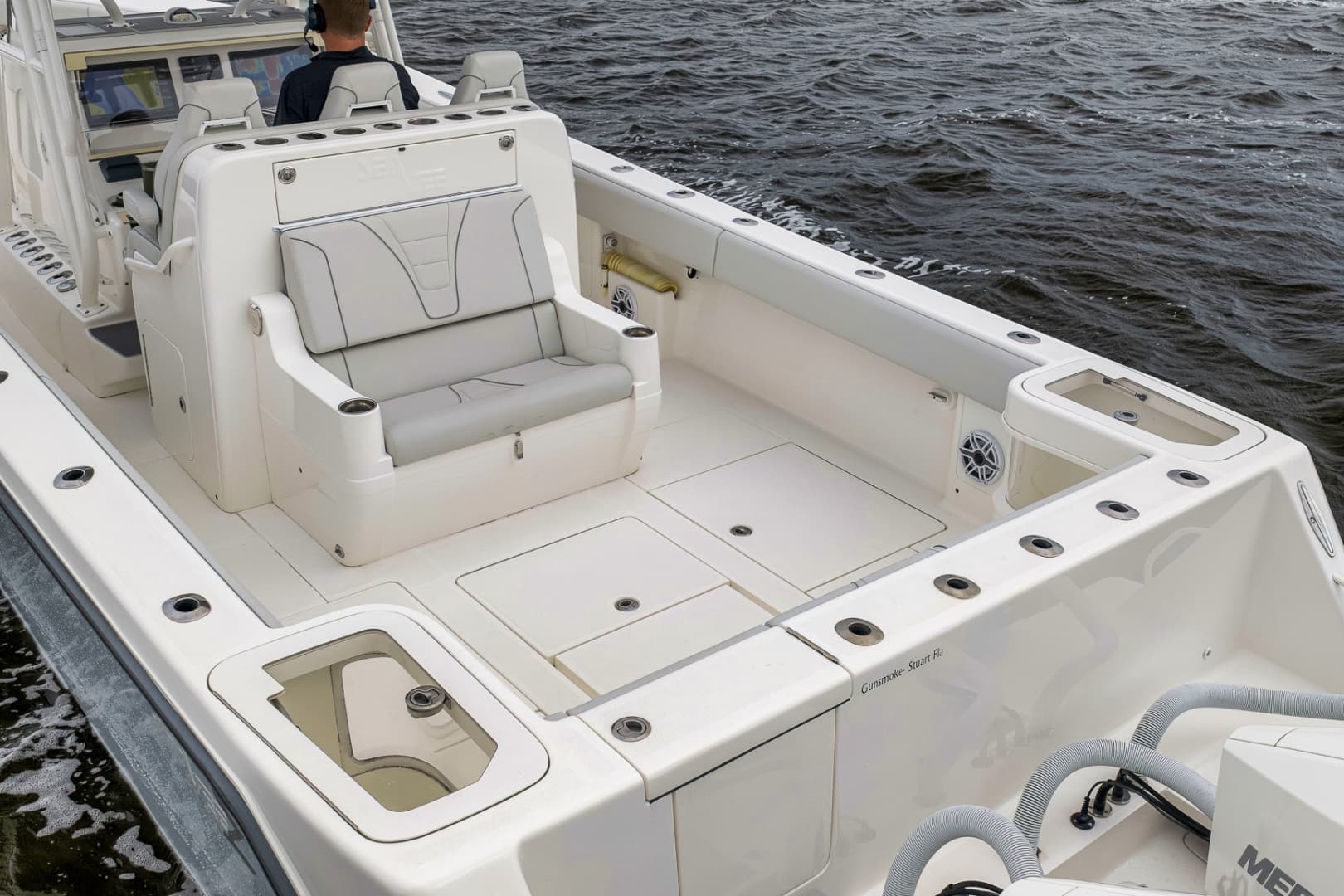 2022 SeaVee 370Z