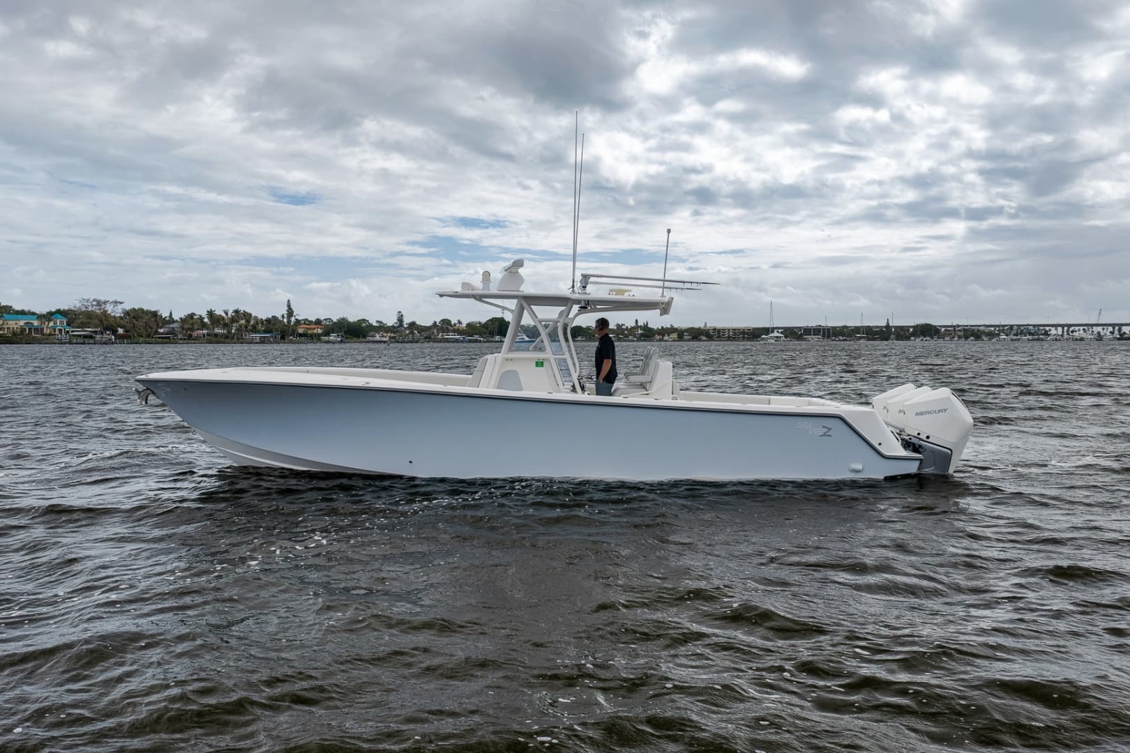 2022 SeaVee 370Z