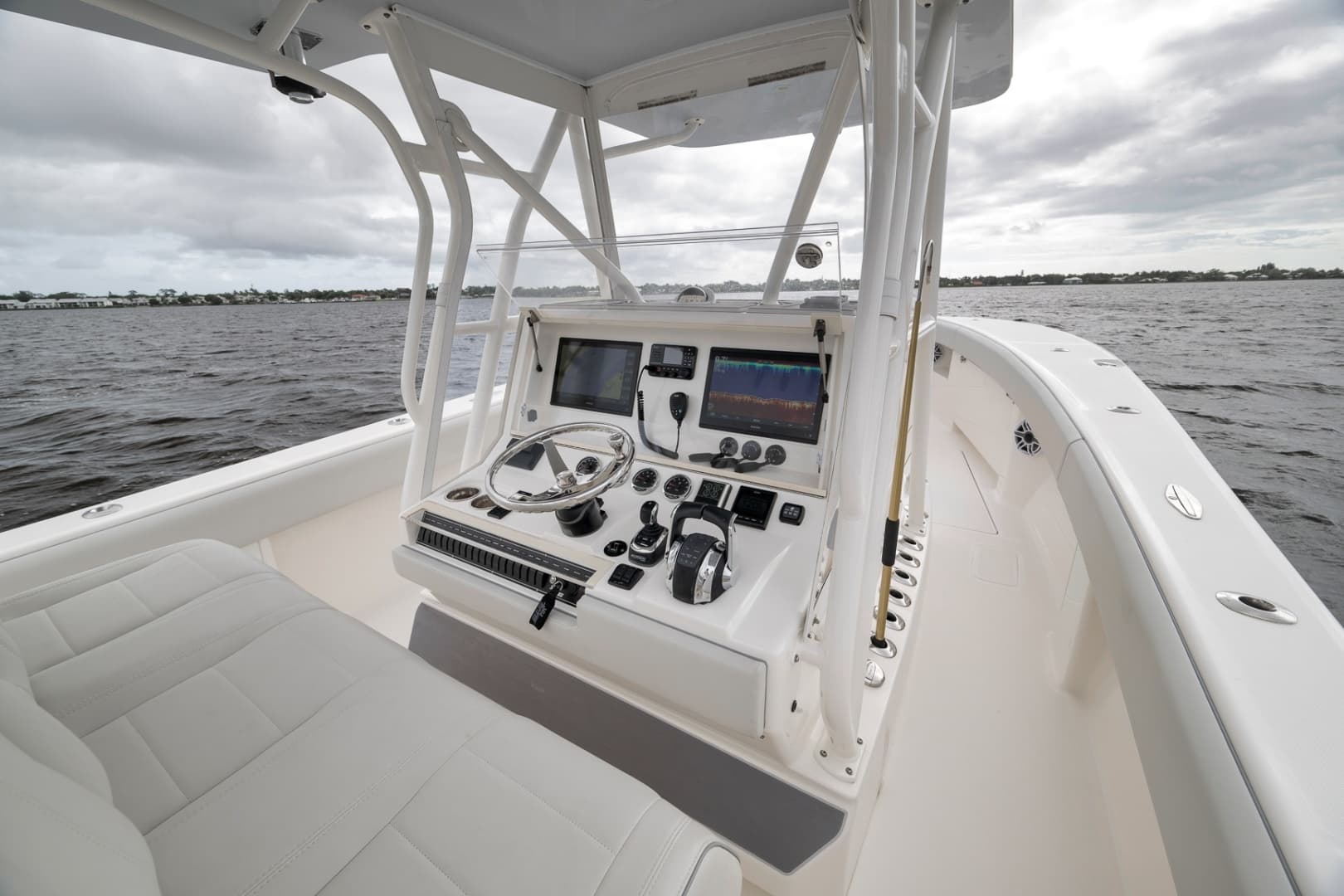 2022 SeaVee 370Z