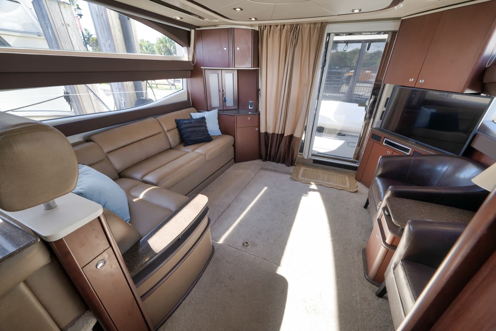 2012 Meridian 441 Sedan