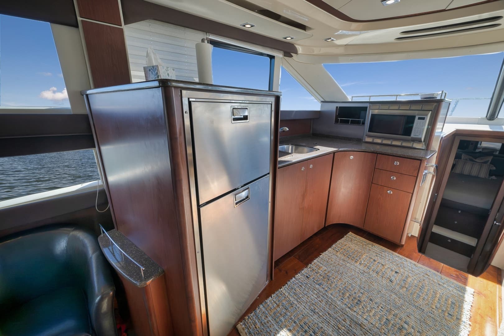 2012 Meridian 441 Sedan