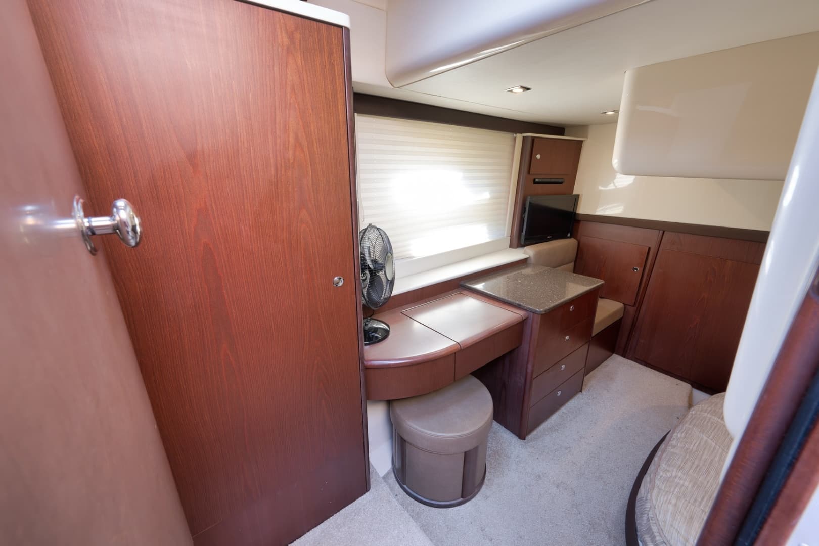 2012 Meridian 441 Sedan