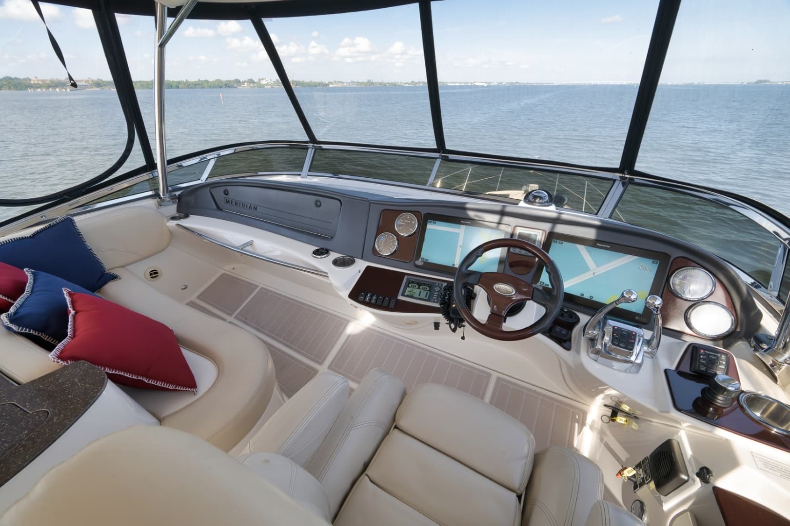 2012 Meridian 441 Sedan