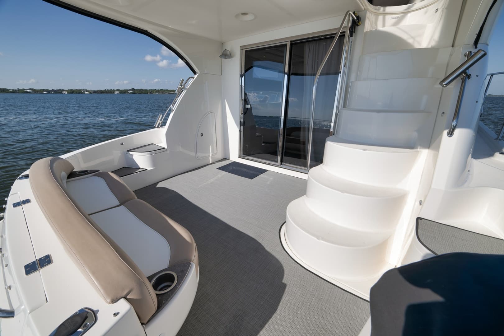 2012 Meridian 441 Sedan