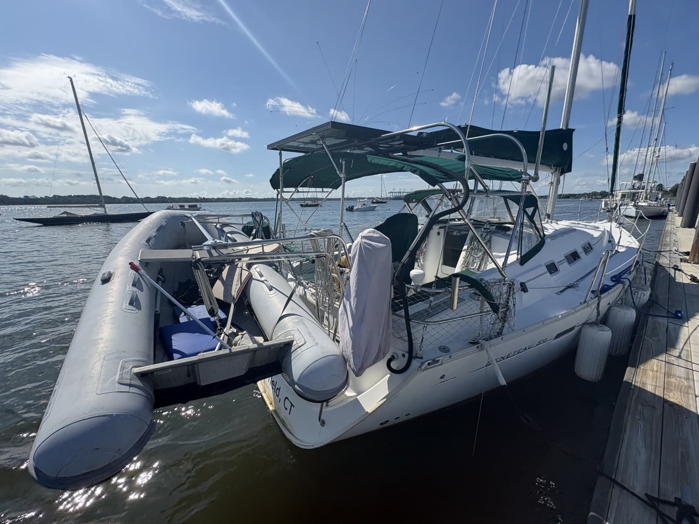 2006 Beneteau 373
