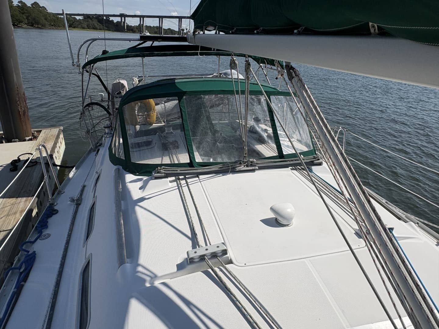 2006 Beneteau 373