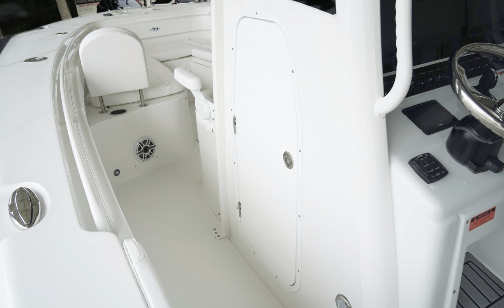 2027 Sea Hunt Ultra 285FS