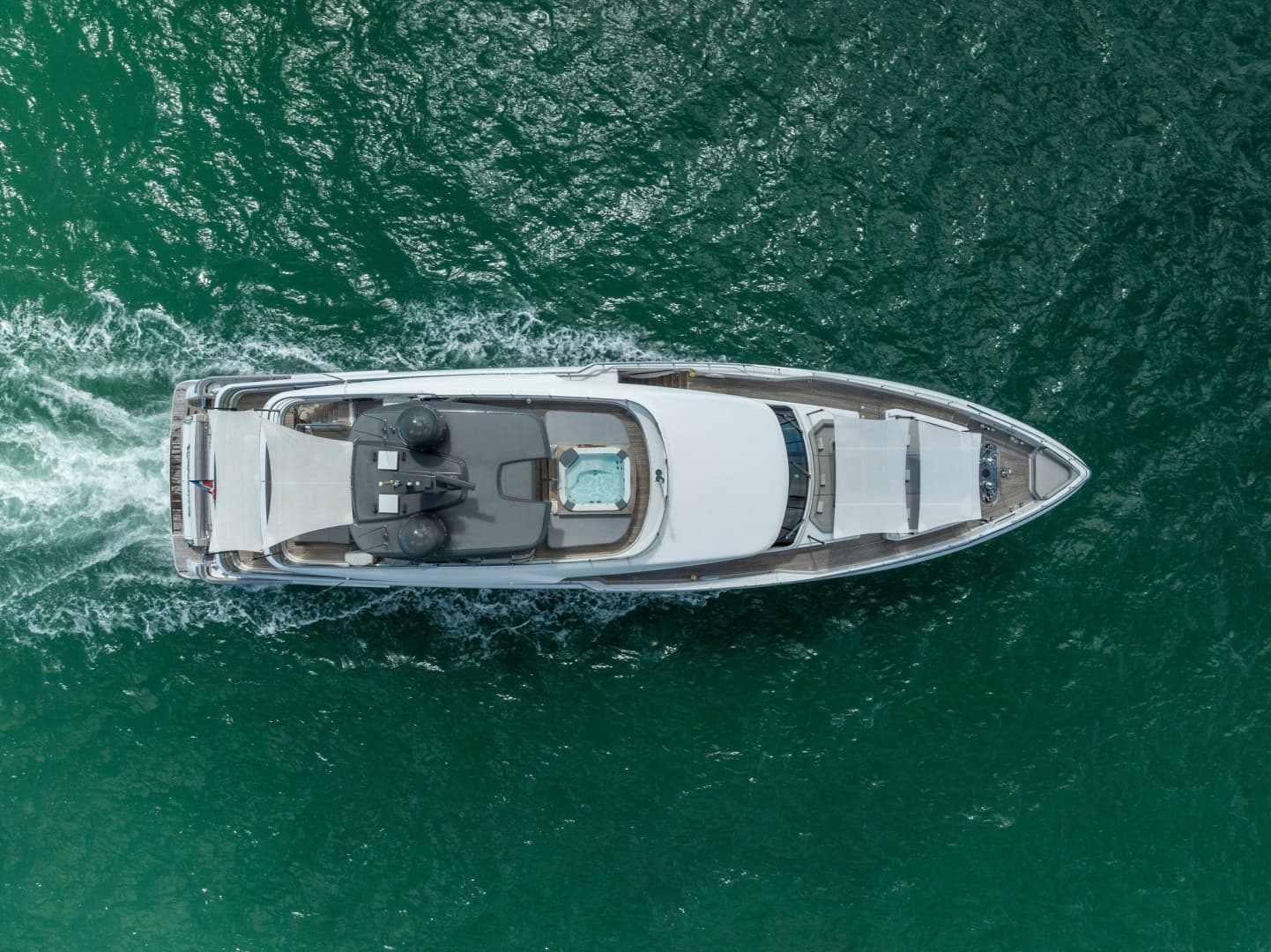 2023 Custom Line 33 Navetta
