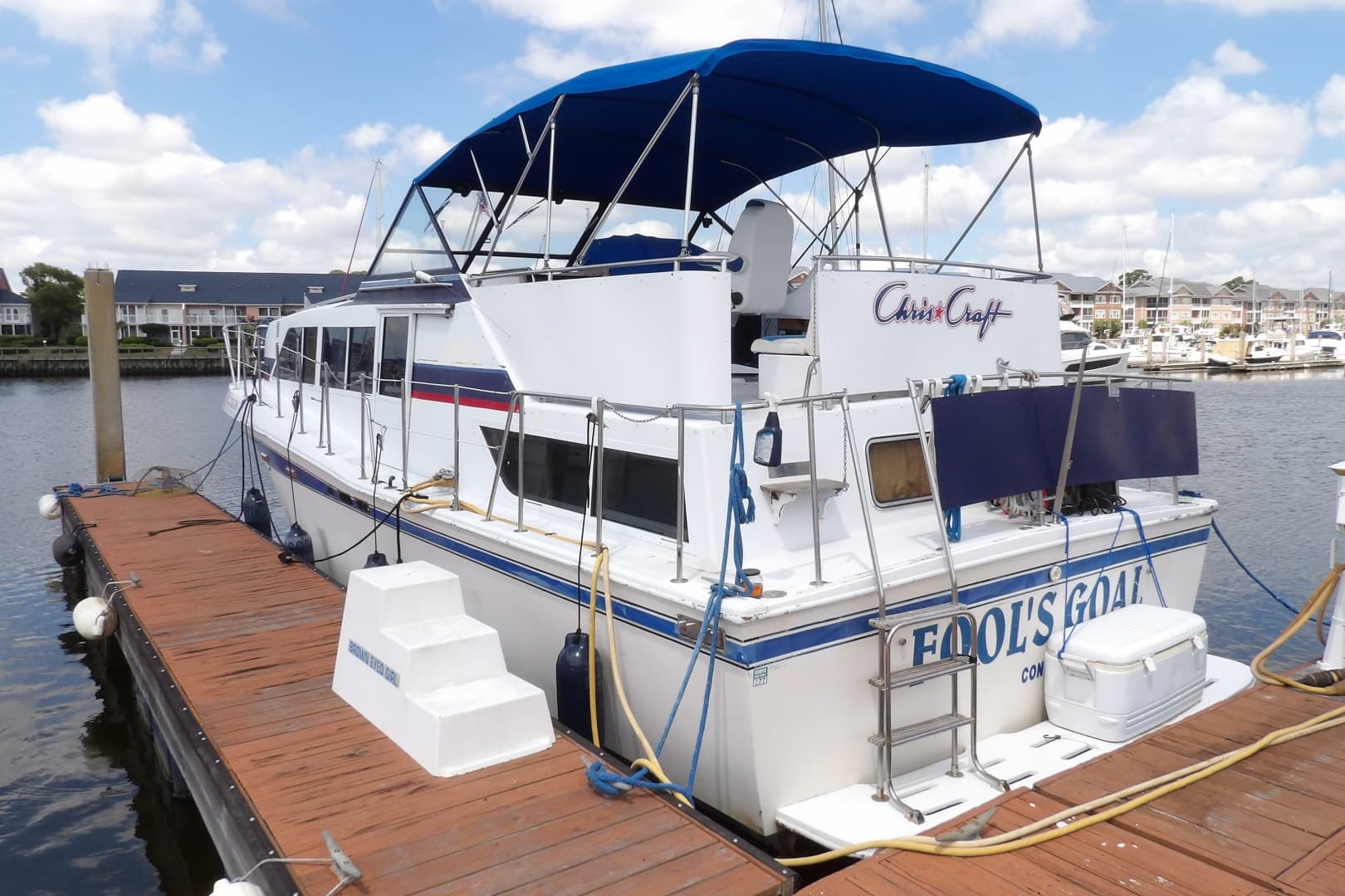 1984 Chris-Craft 381 Catalina