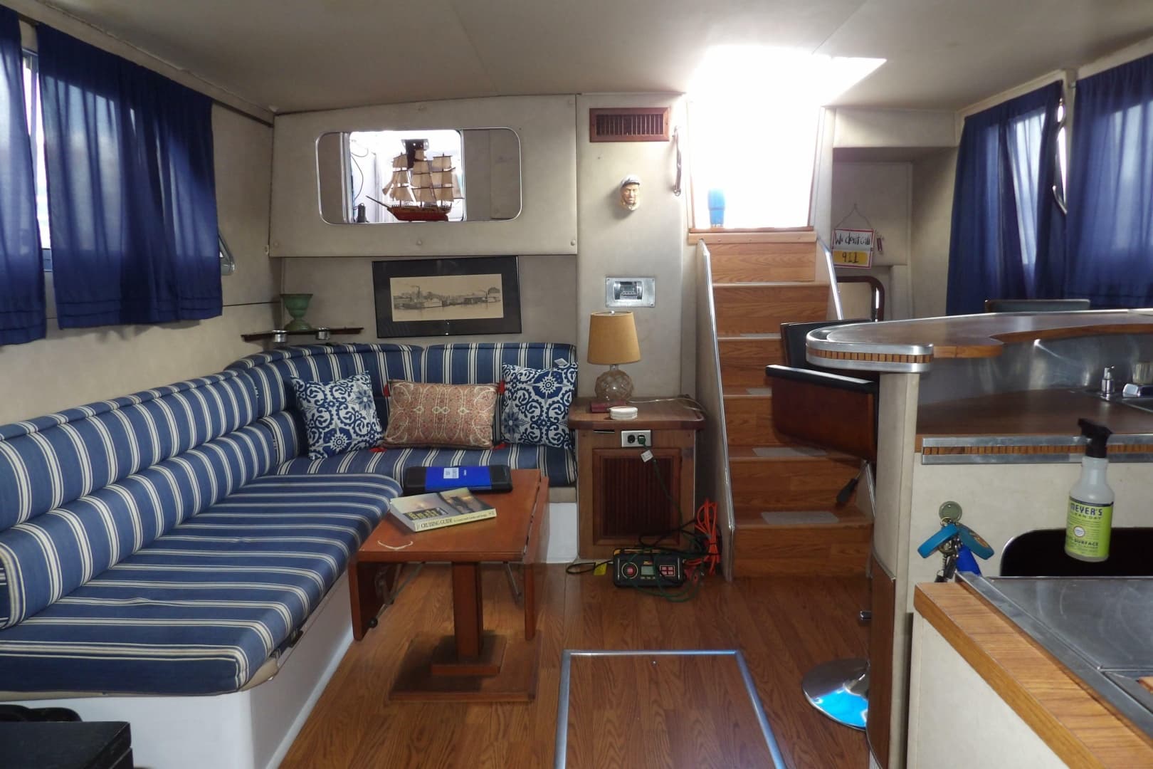 1984 Chris-Craft 381 Catalina