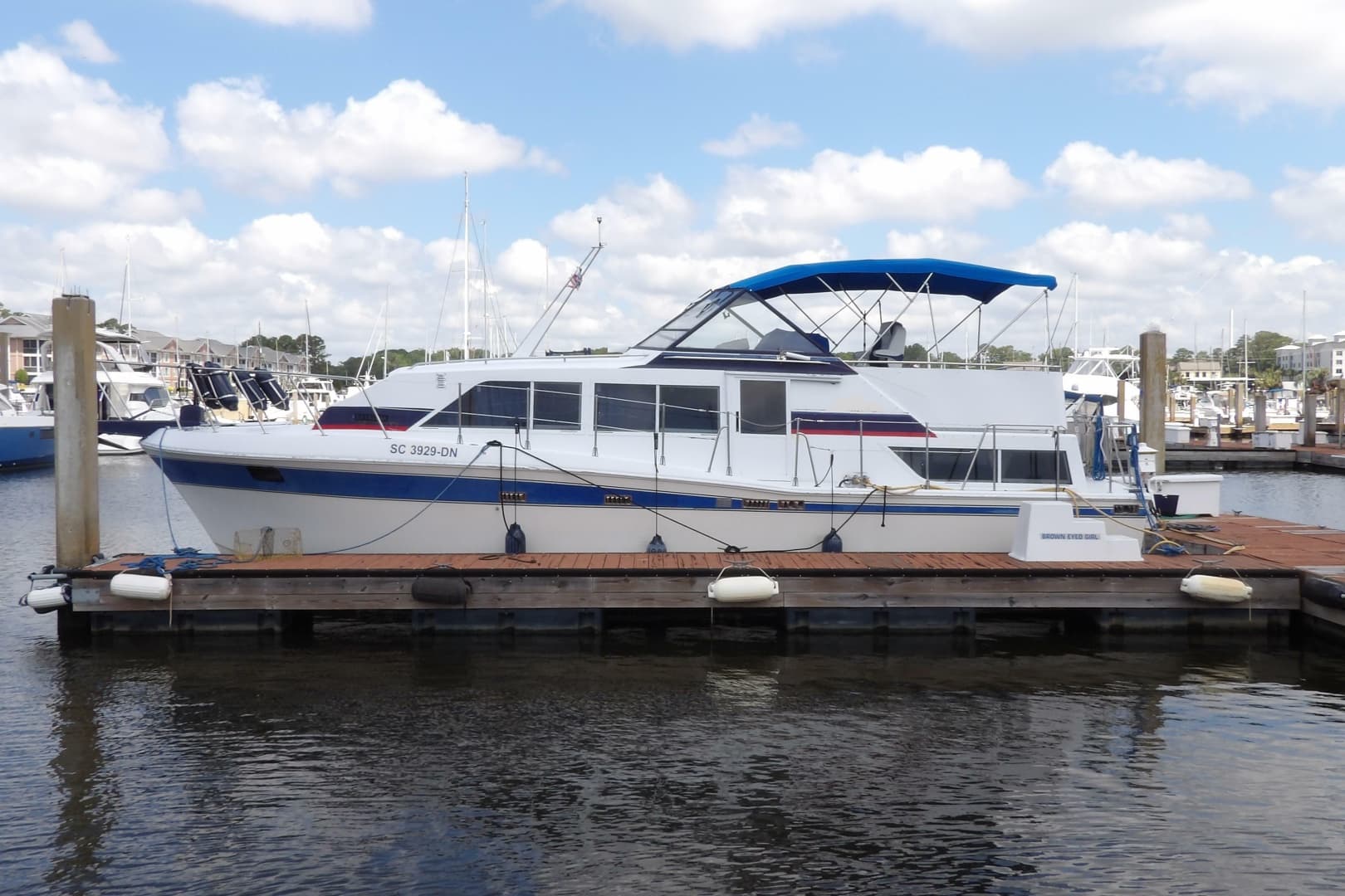 1984 Chris-Craft 381 Catalina