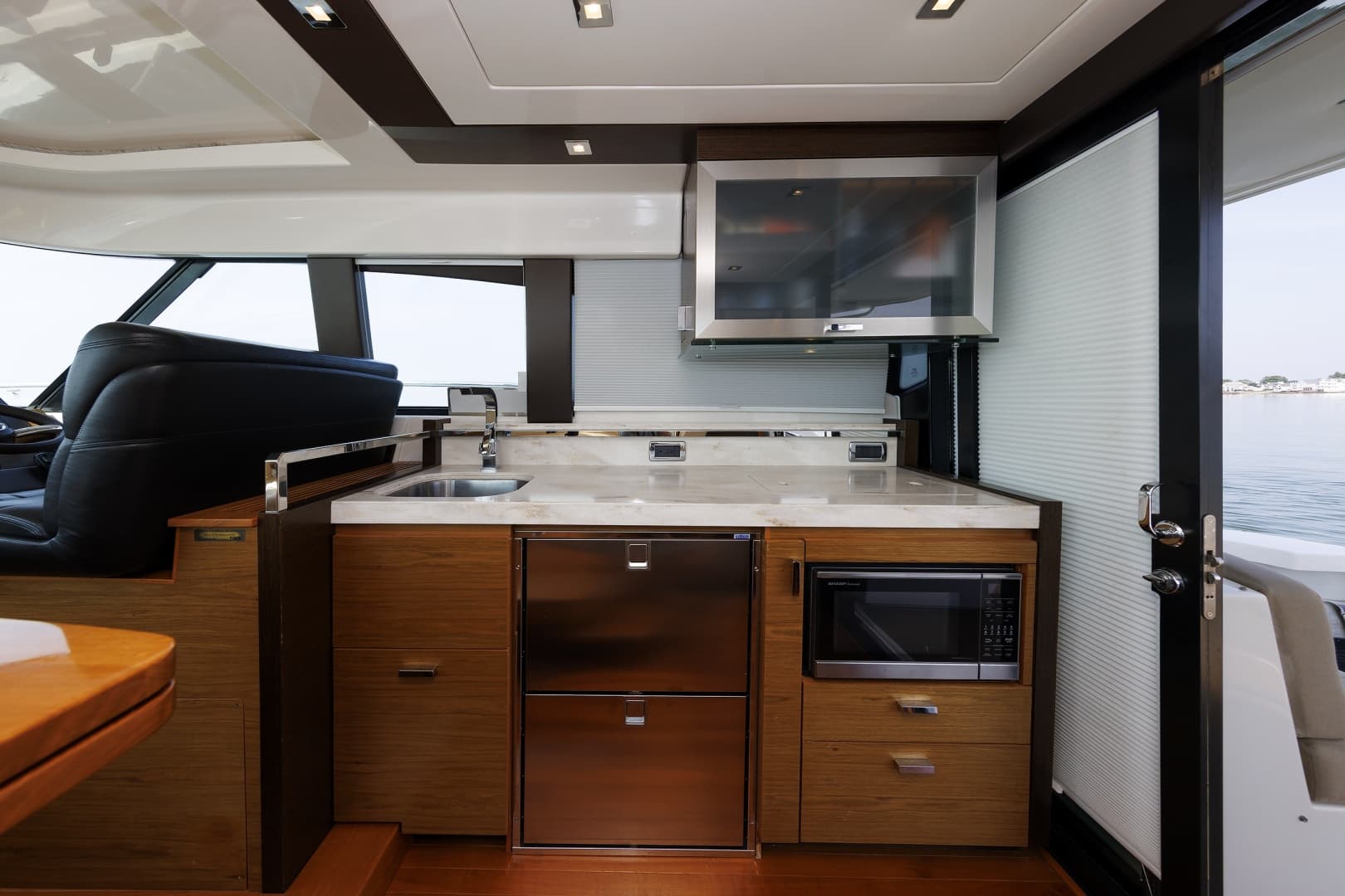 Tiara 44 NO AGENDA - Galley