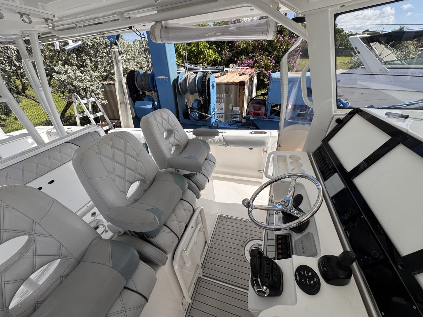 2016 Everglades 435 CC