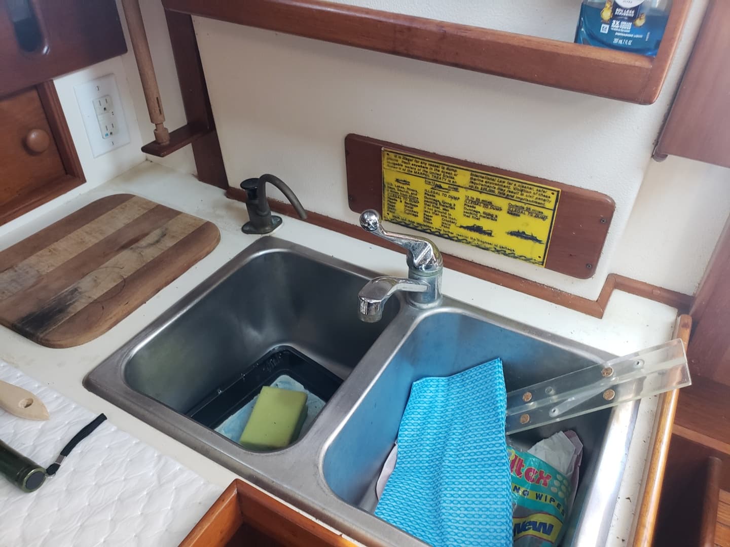 1989 Cape Dory MS300