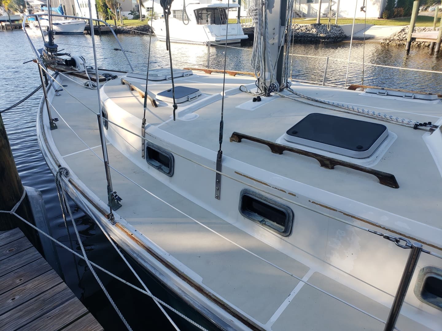 1989 Cape Dory MS300