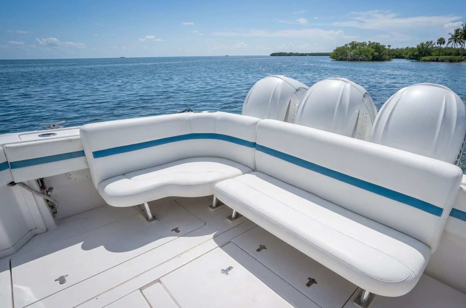 2019 Intrepid 475 Sport Yacht