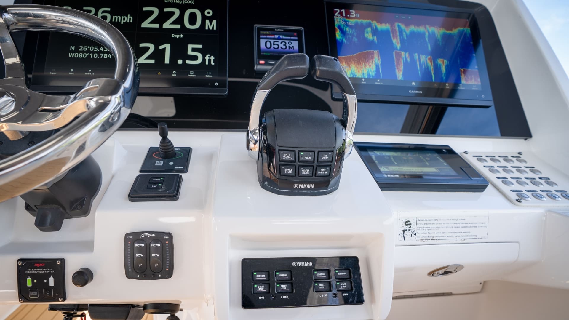2019 Intrepid 475 Sport Yacht