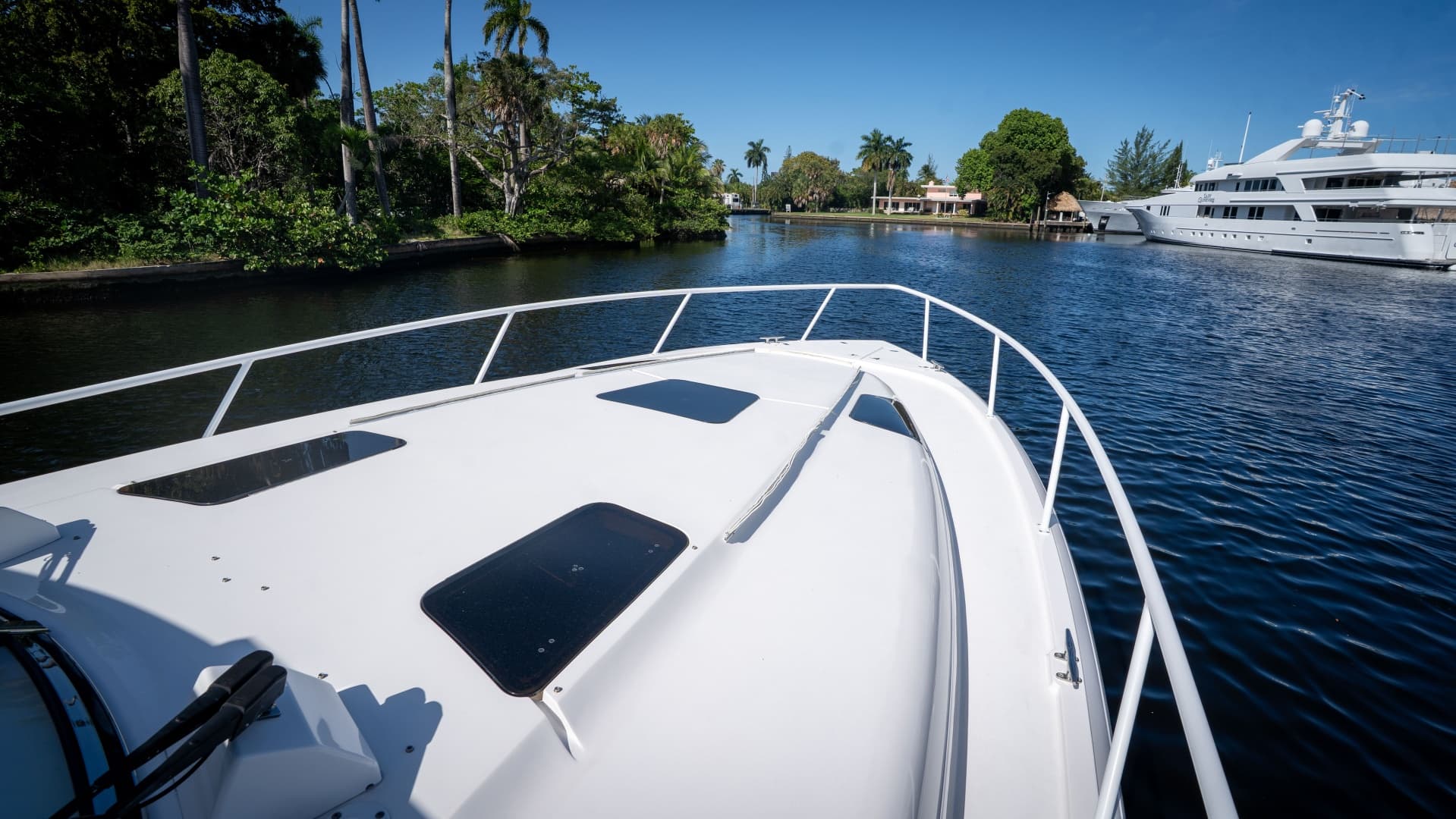 2019 Intrepid 475 Sport Yacht