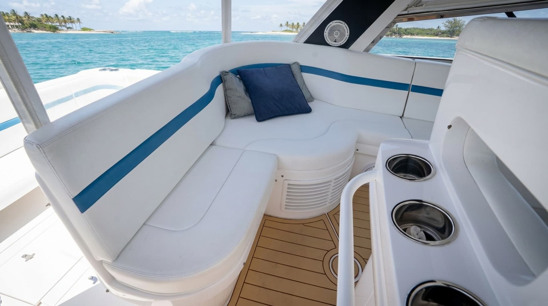 2019 Intrepid 475 Sport Yacht