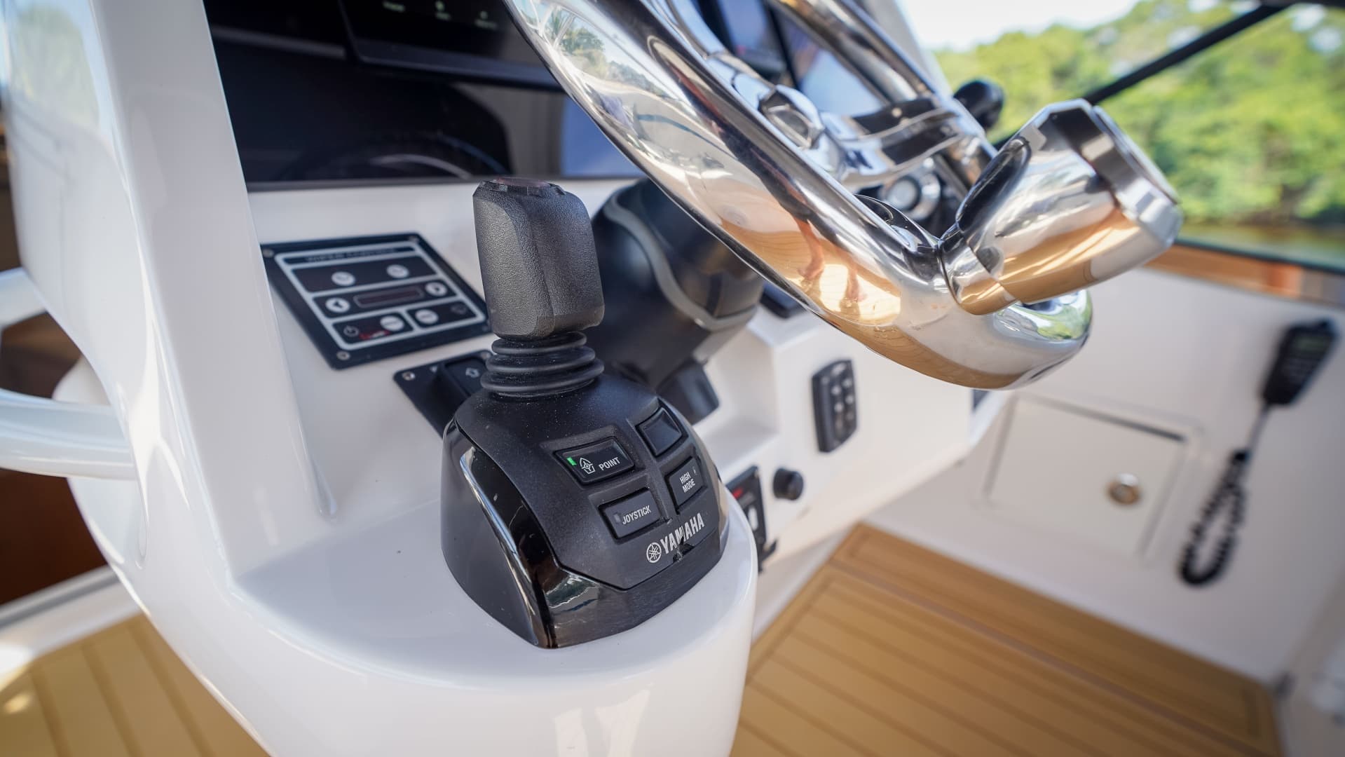 2019 Intrepid 475 Sport Yacht