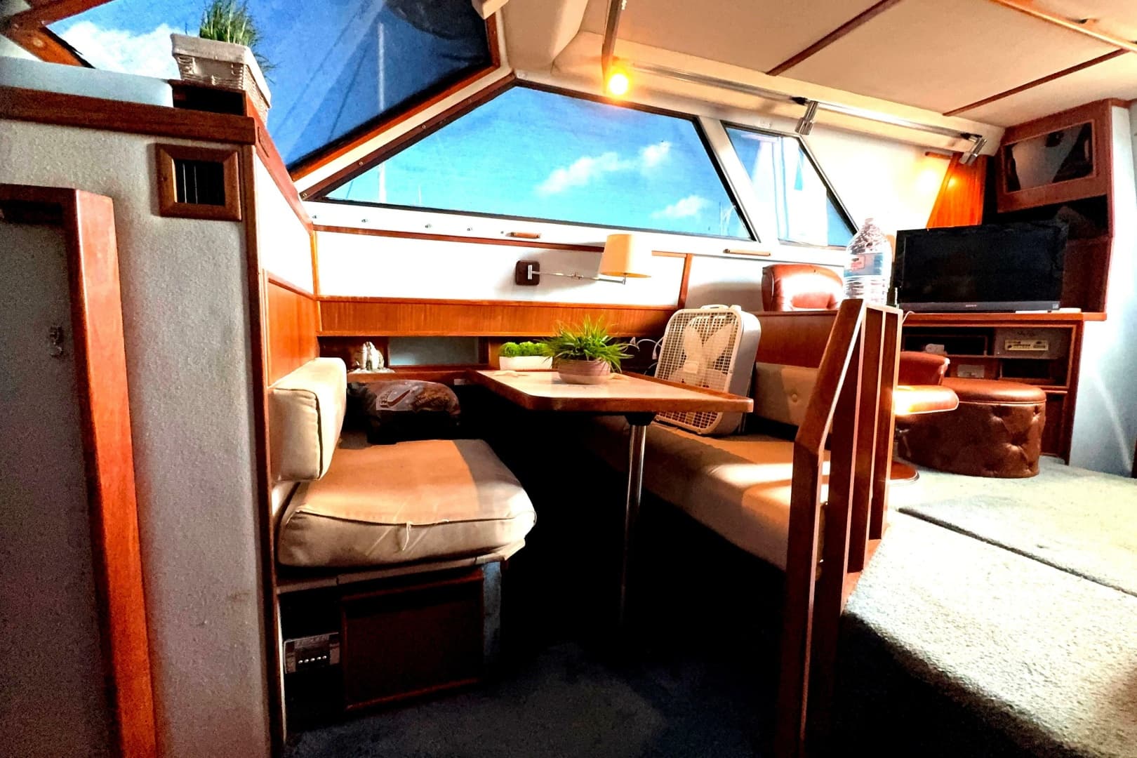 1988 Sea Ray 415 Aft Cabin