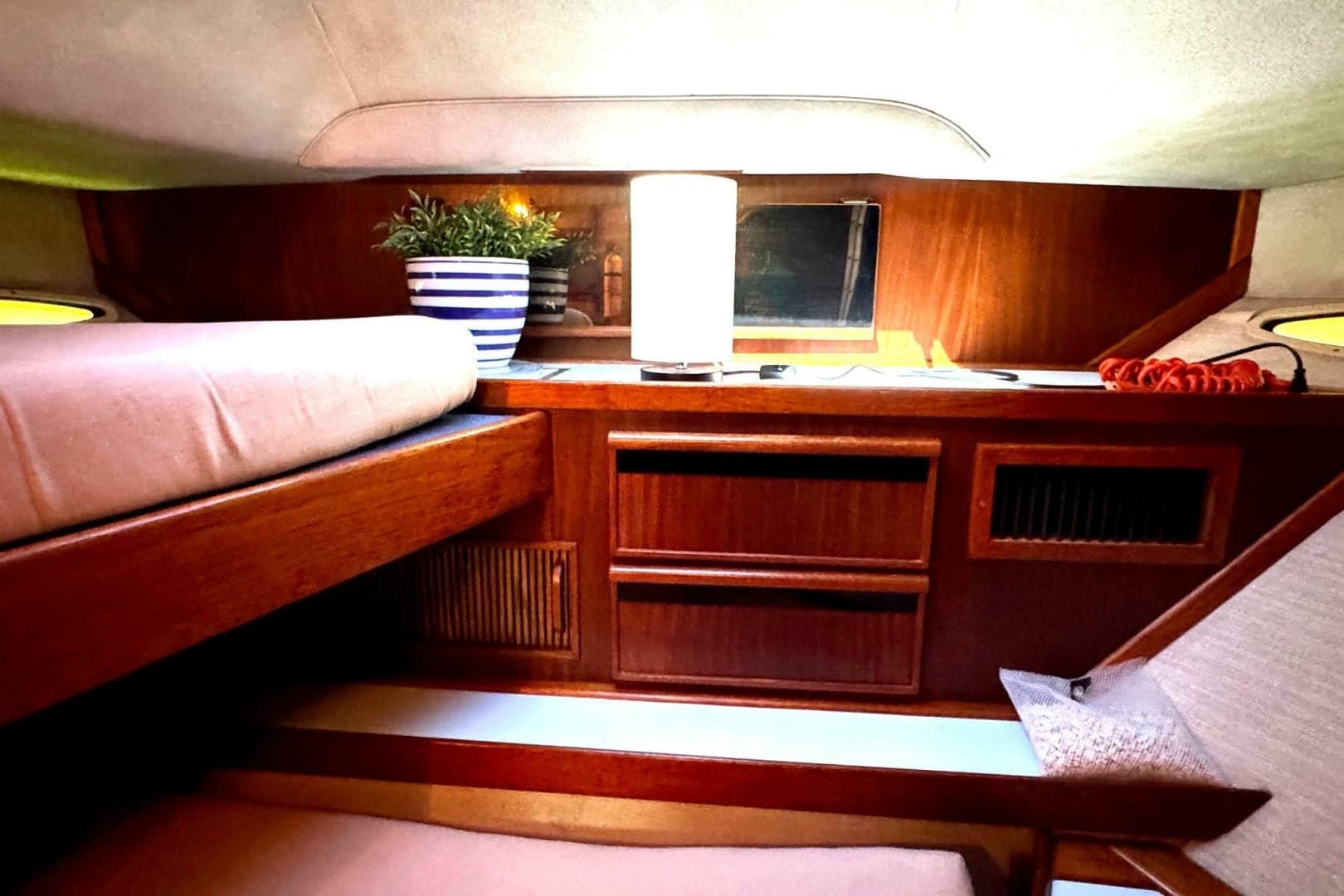 1988 Sea Ray 415 Aft Cabin