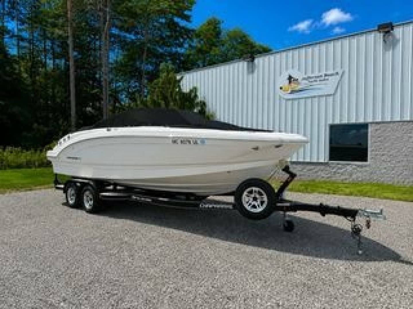 2020 Chaparral 24 SSI
