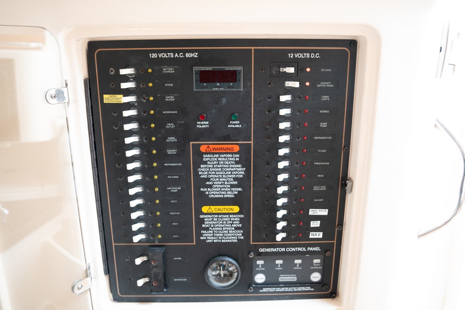 2009 Grady-White Express 330