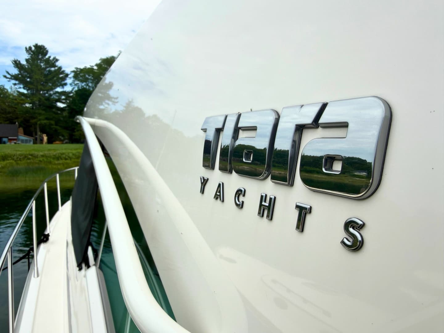 2025 Tiara Yachts 48 LE