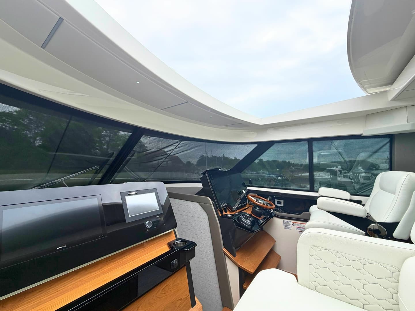 2025 Tiara Yachts 48 LE