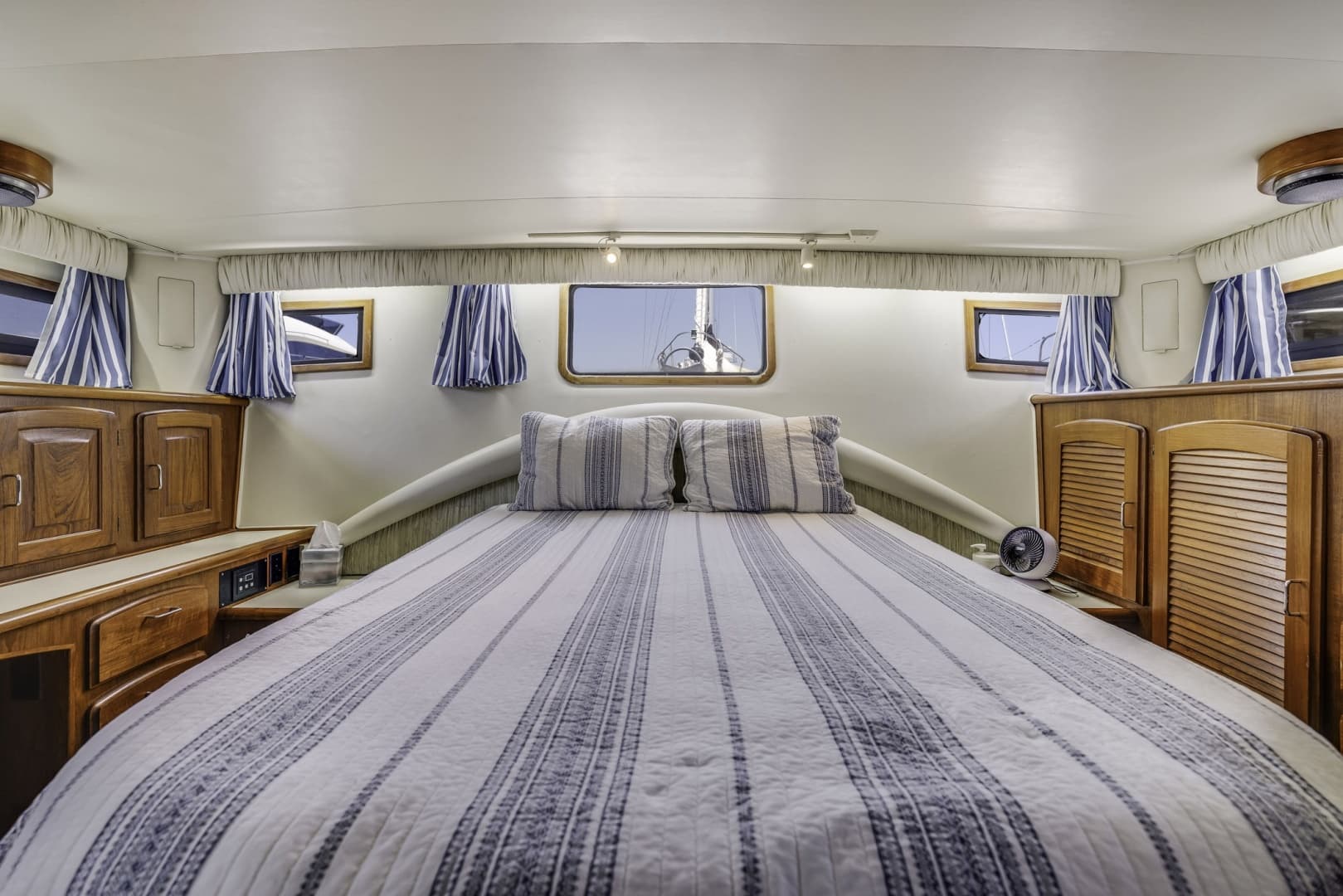 1989 Californian 45 Motor Yacht