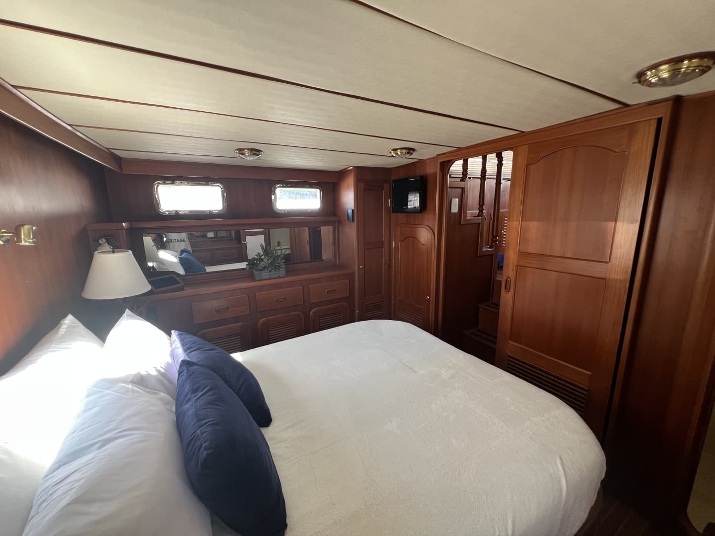 2007 Heritage East 36 Sundeck Trawler