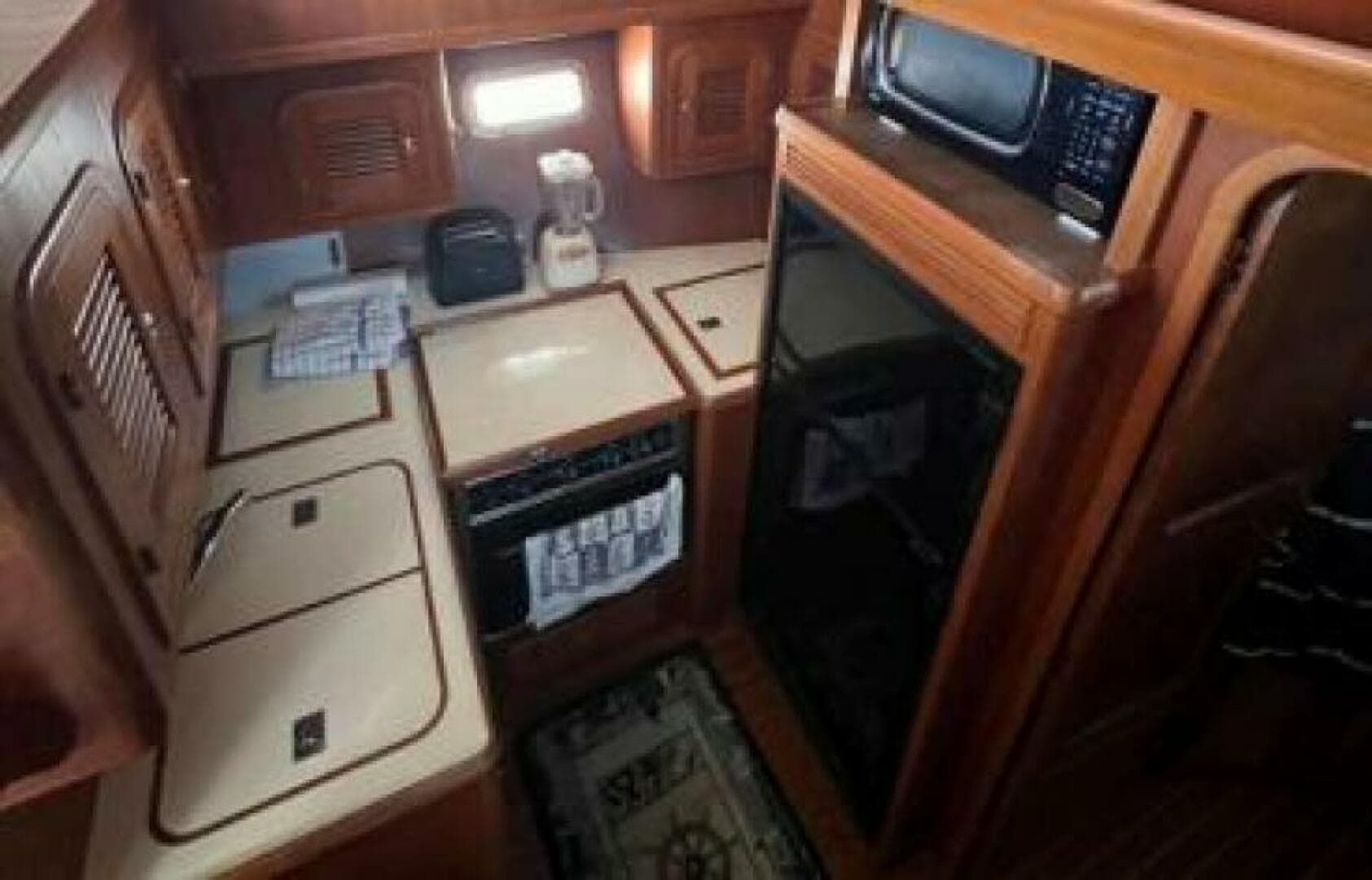 2007 Heritage East 36 Sundeck Trawler