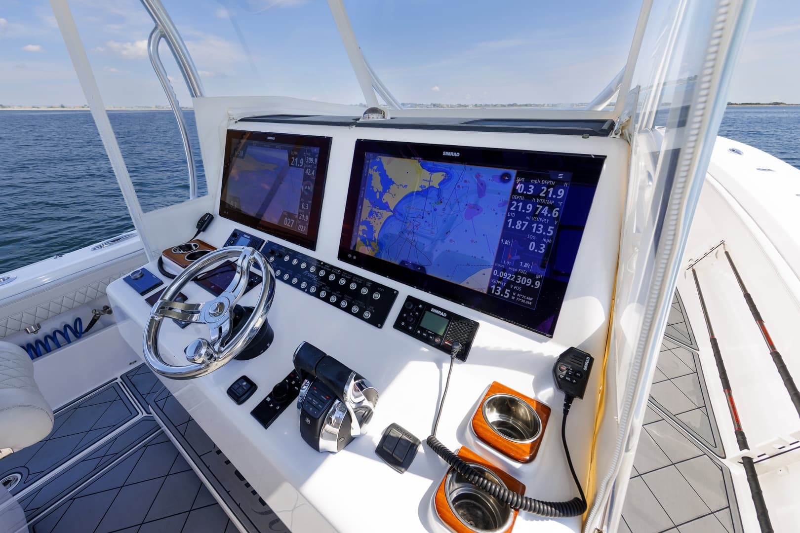 Front Runner 39 LONESOME COWBOY - Helm Console