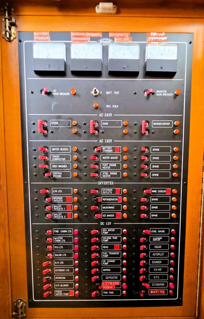 2000 Symbol 50 Pilothouse
