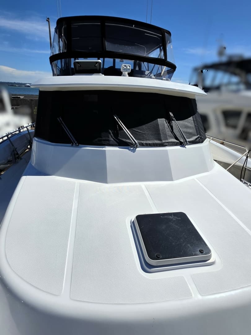 2000 Symbol 50 Pilothouse