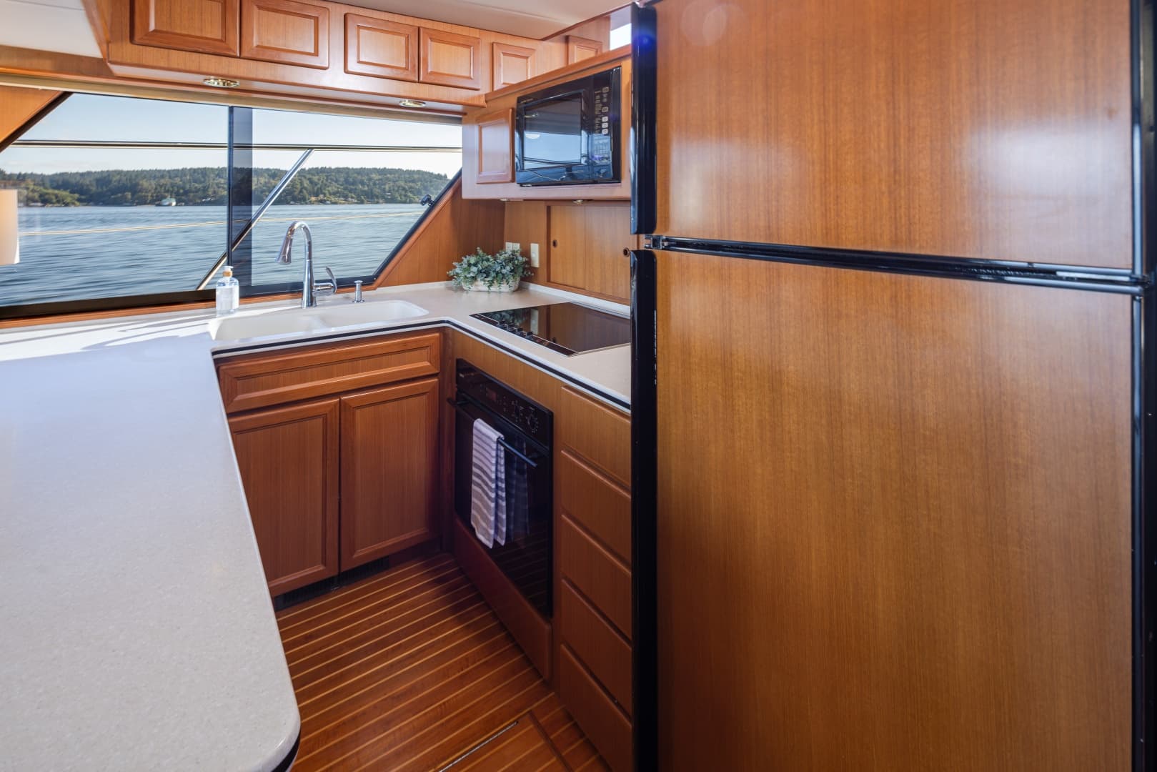 2000 Symbol 50 Pilothouse