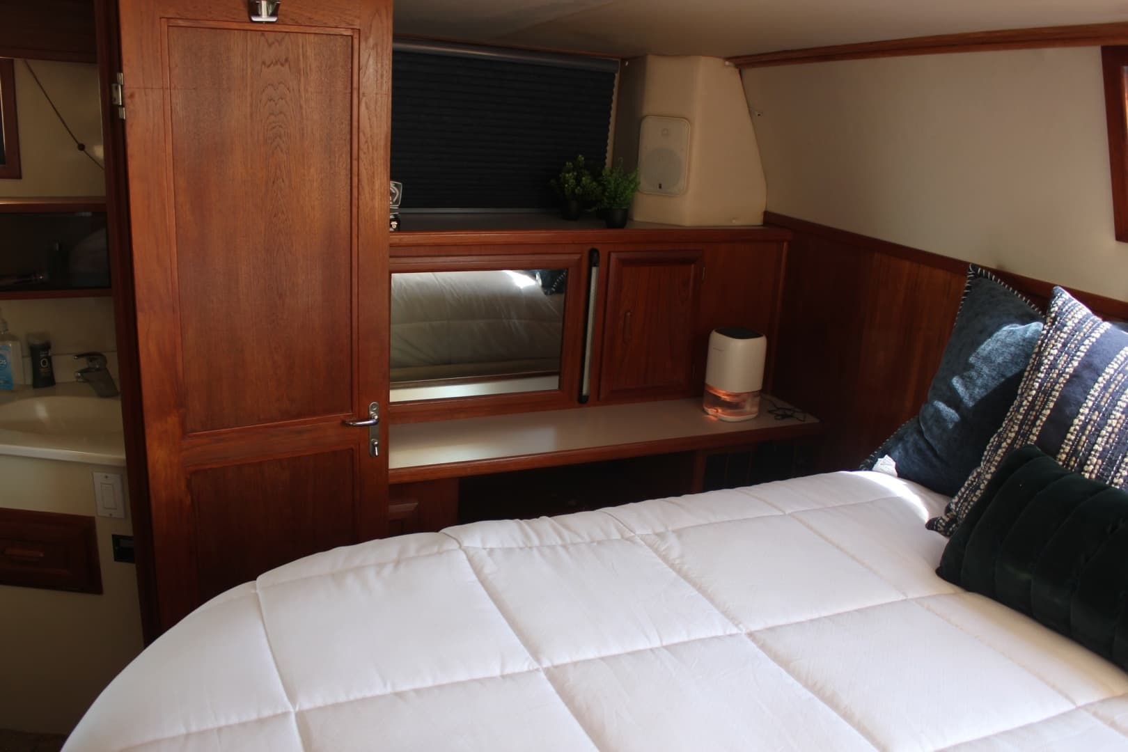 1989 Californian Aft Cabin