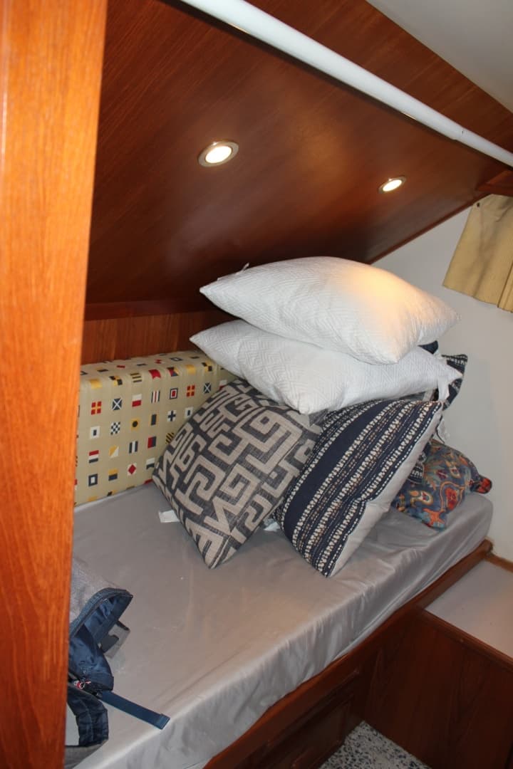 1989 Californian Aft Cabin