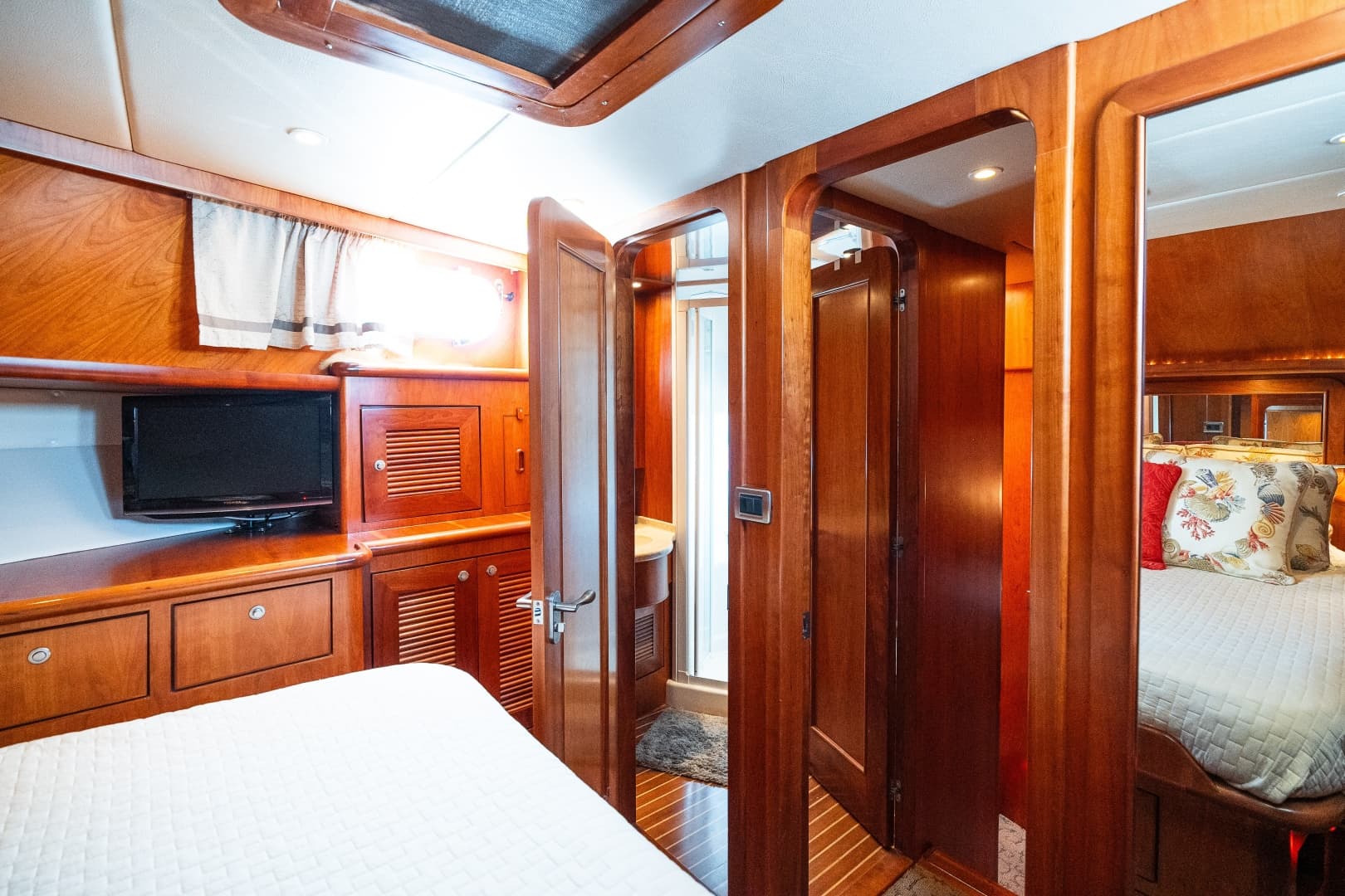 2003 Symbol 56 Raised Pilothouse