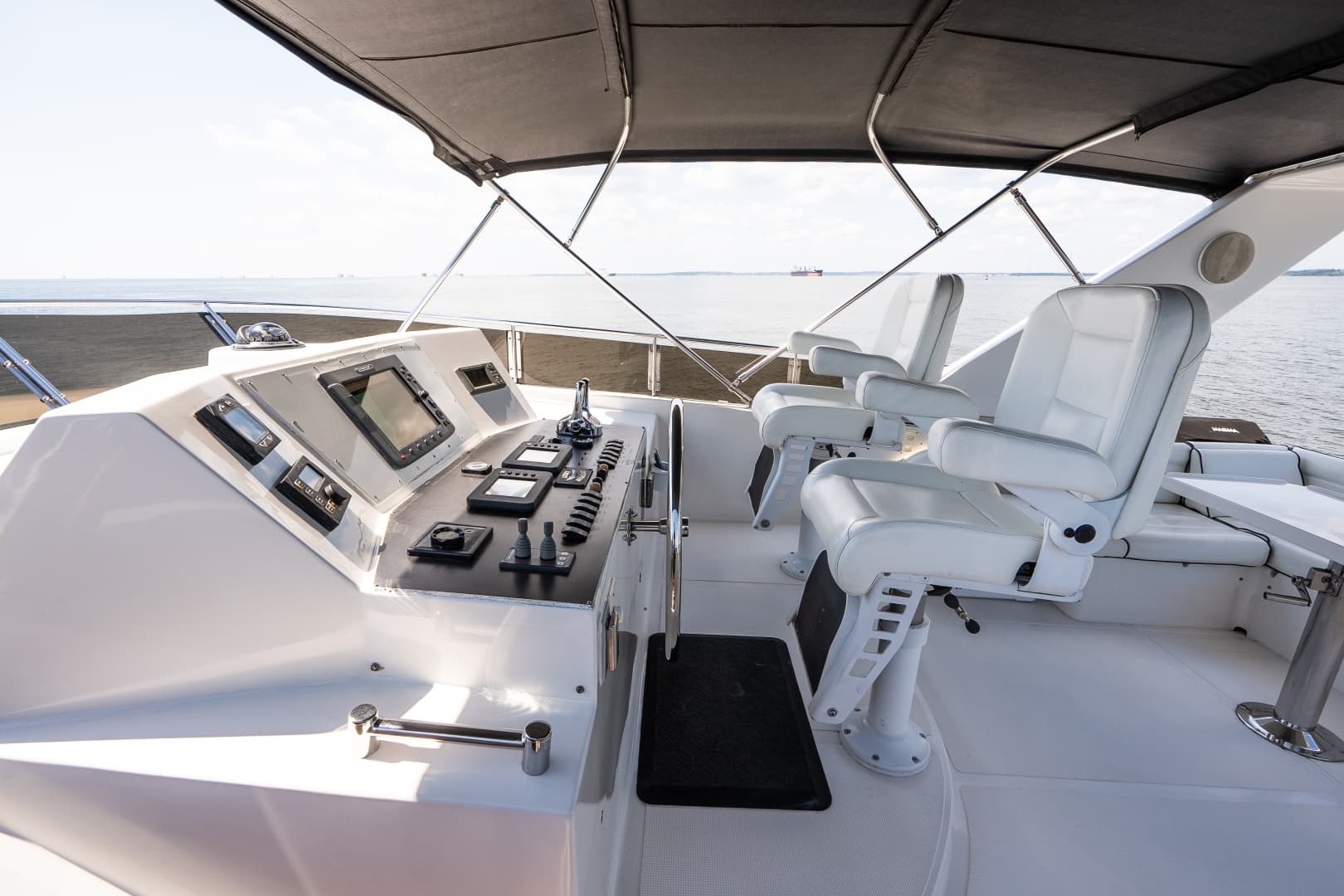 2003 Symbol 56 Raised Pilothouse