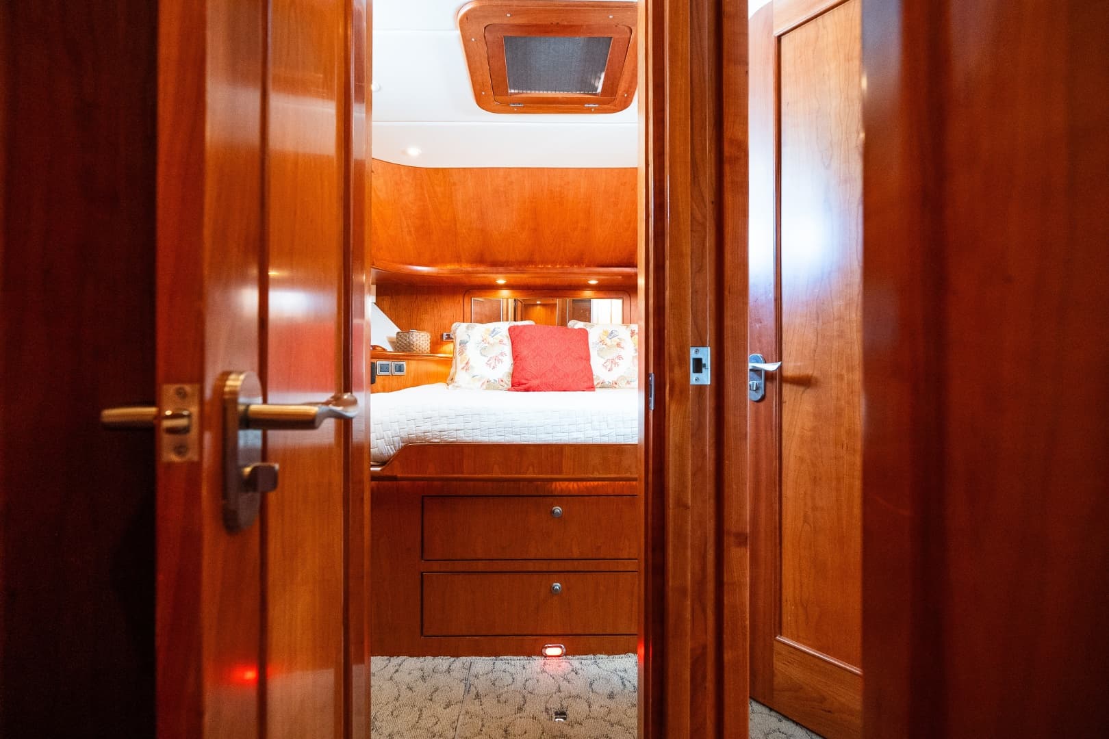 2003 Symbol 56 Raised Pilothouse