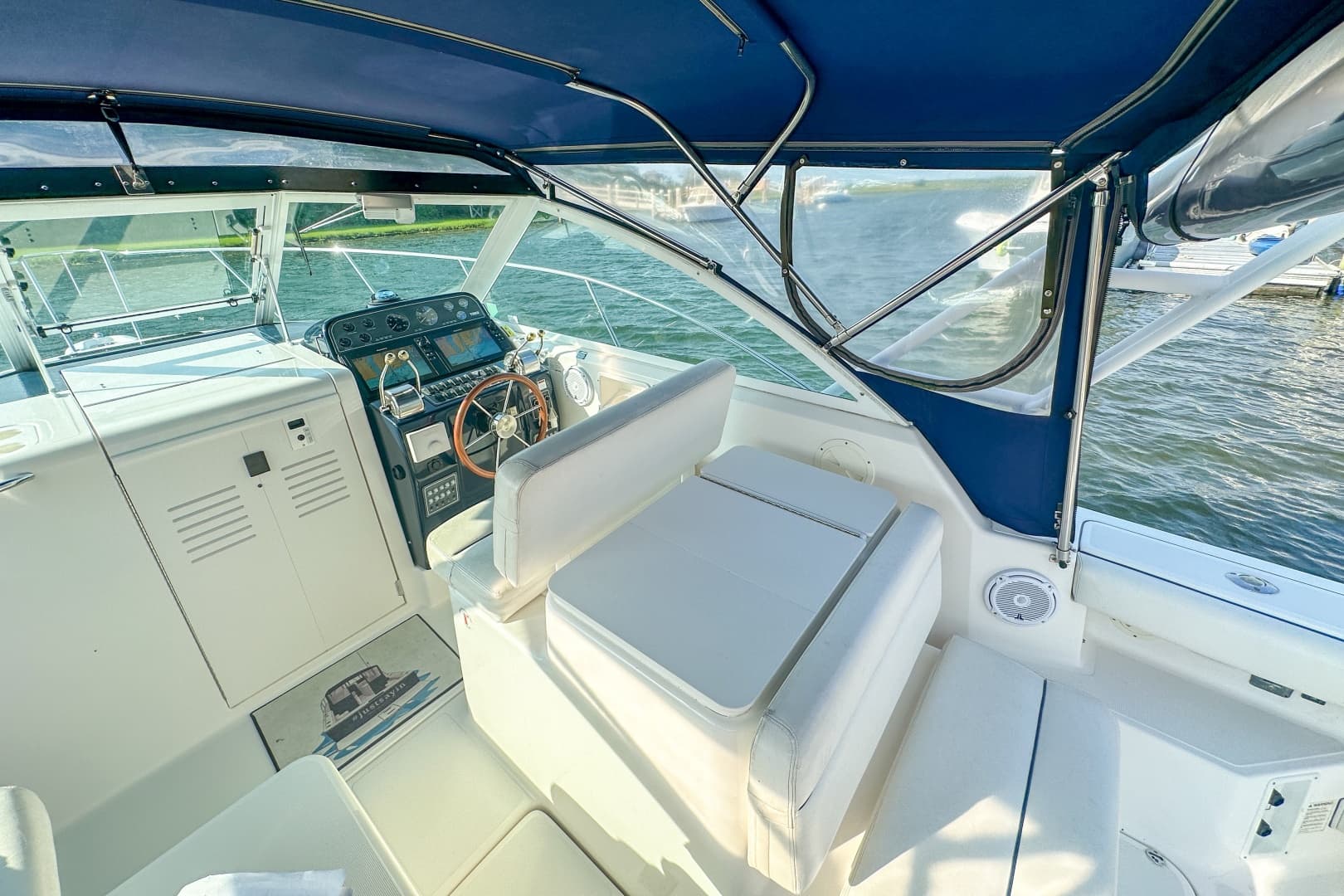 2001 Tiara Yachts 