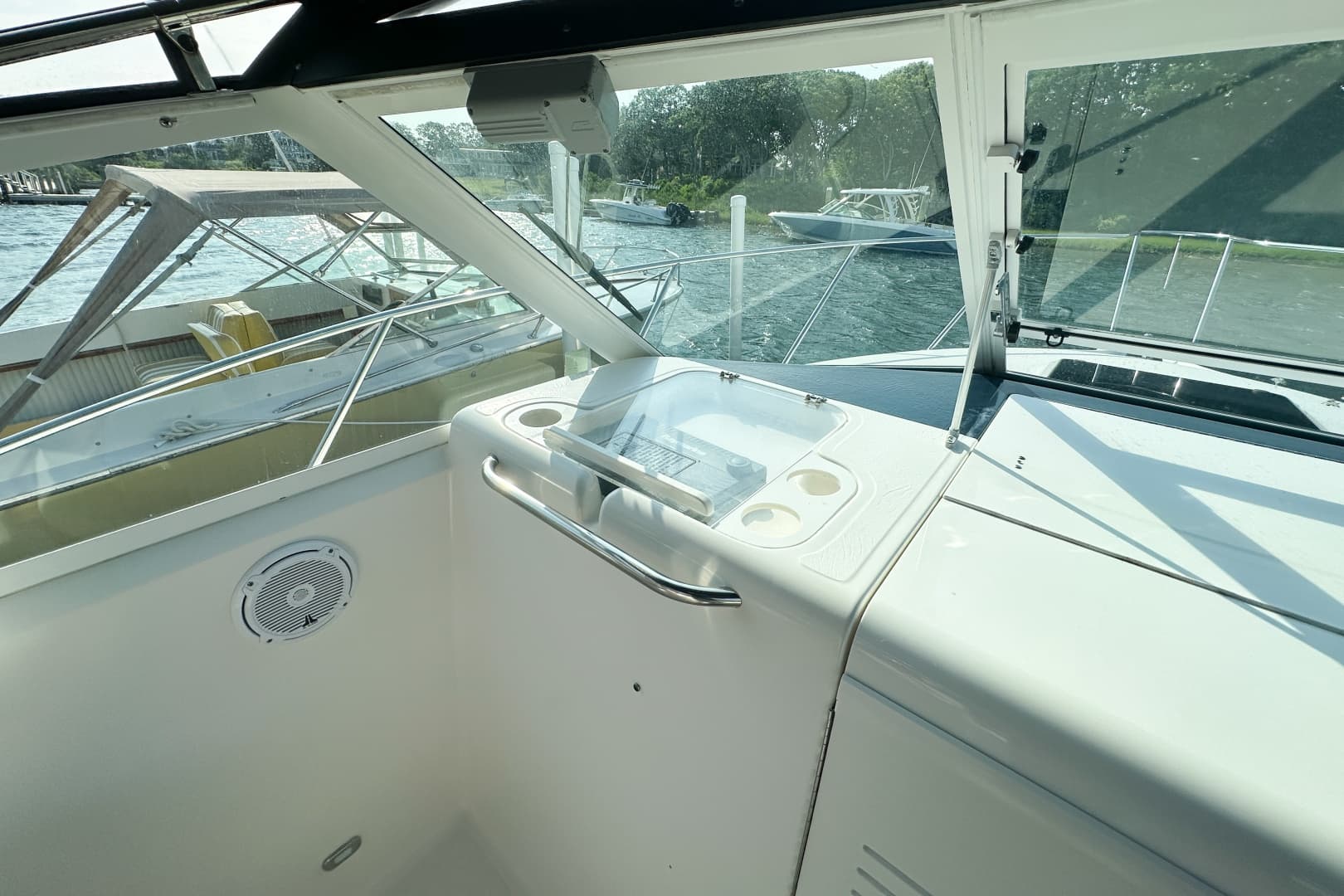 2001 Tiara Yachts 