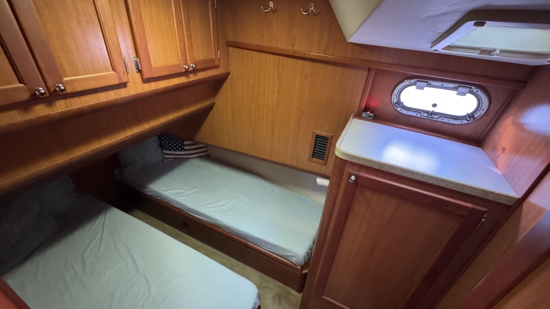 Guest Twin Berths
