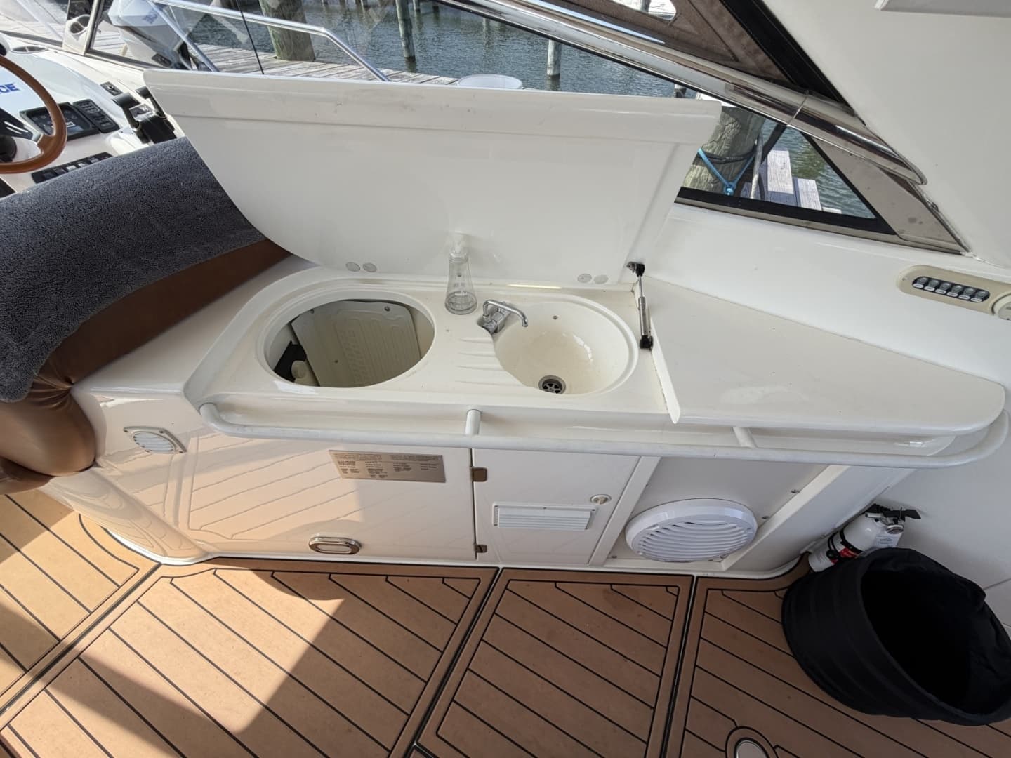 1997 Sunseeker Camargue 51