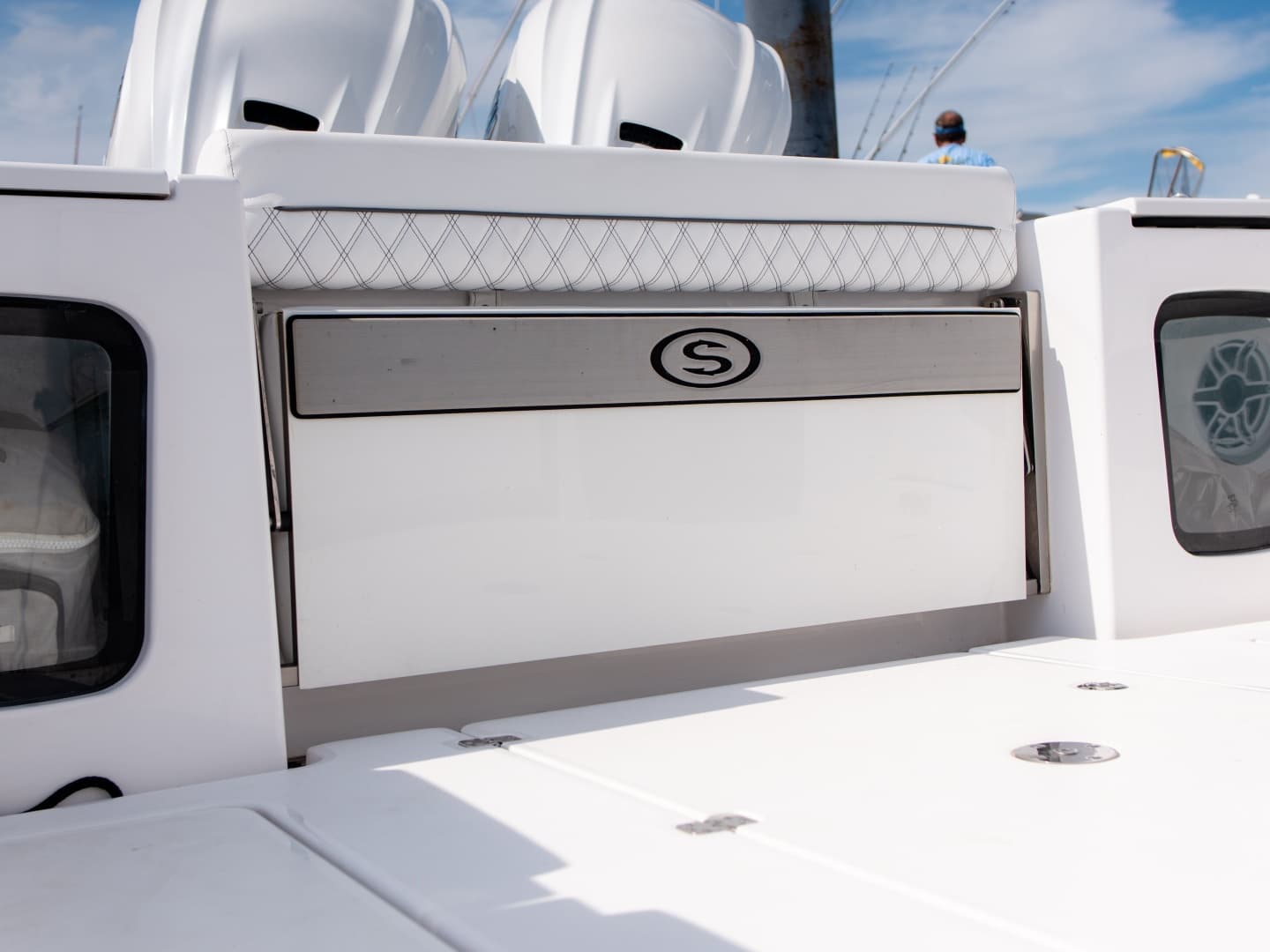 2025 Sportsman 322 Center Console