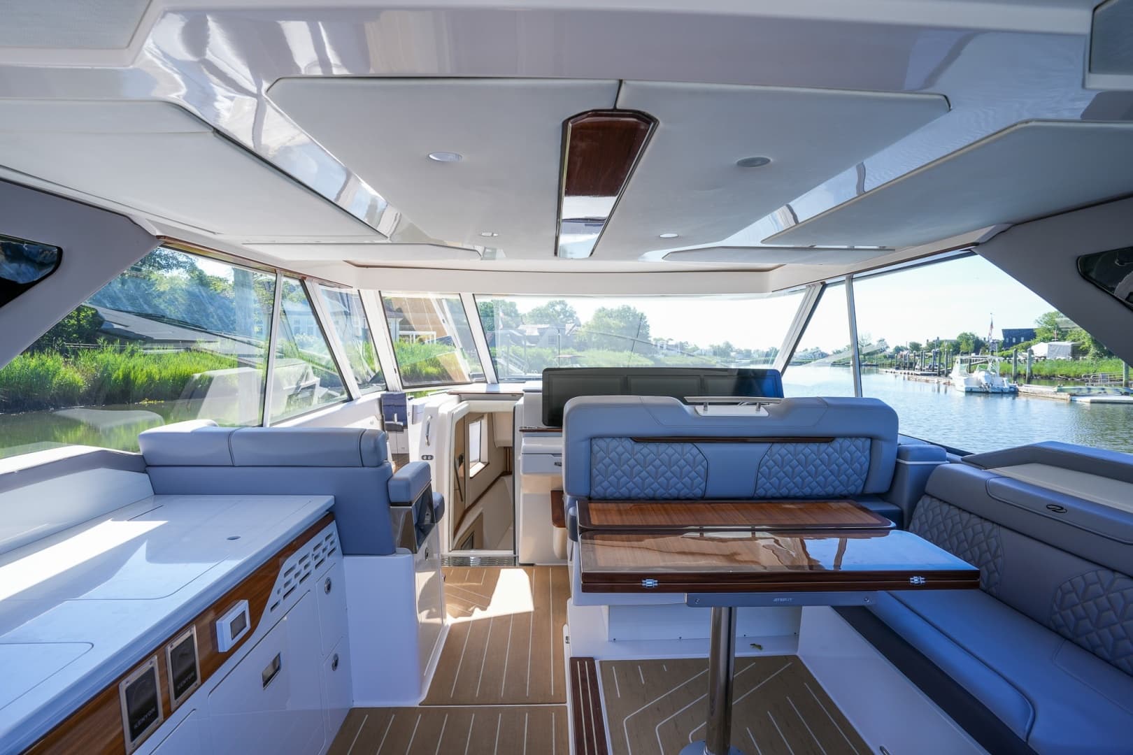 2025 Regal LX43