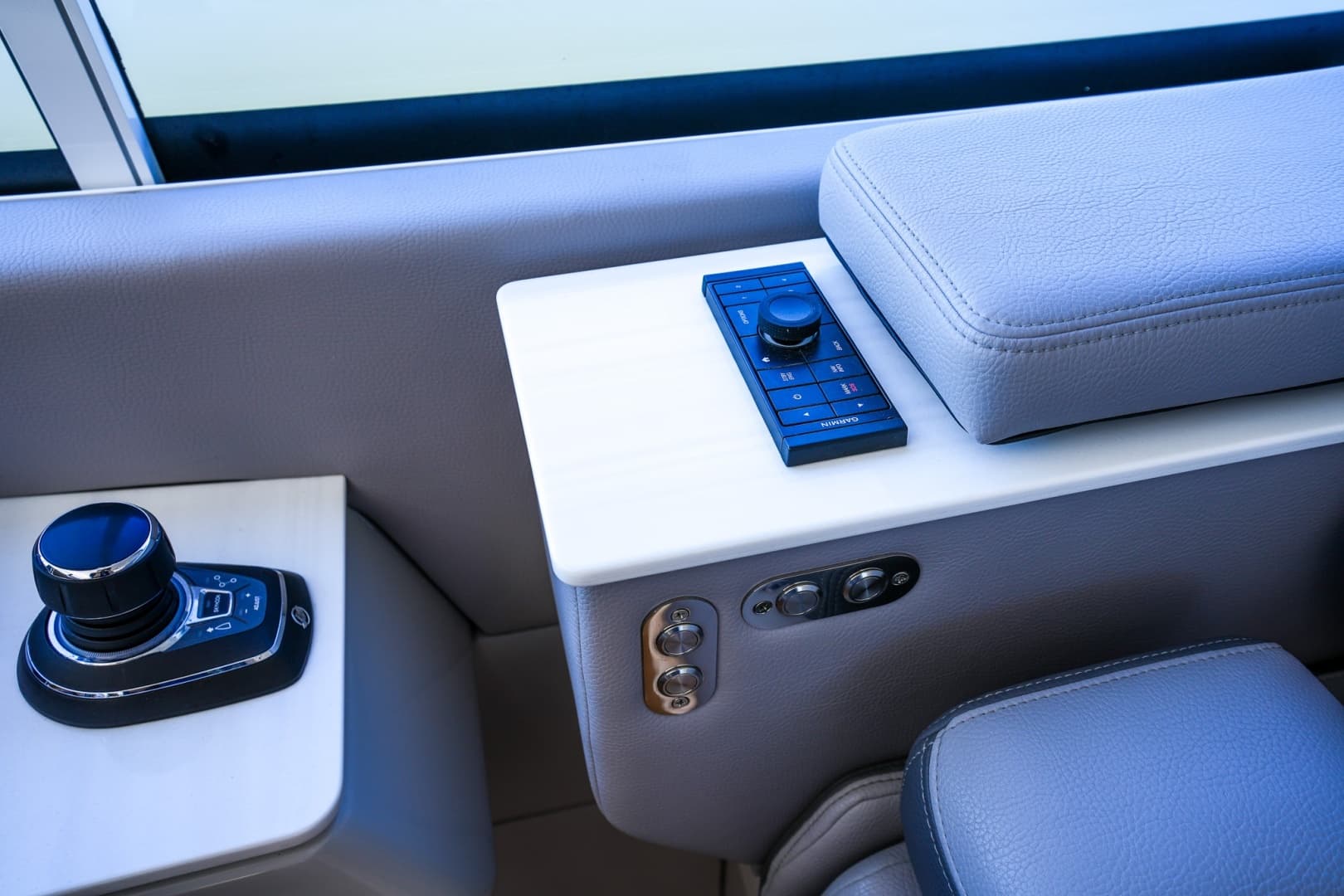 2025 Regal LX43